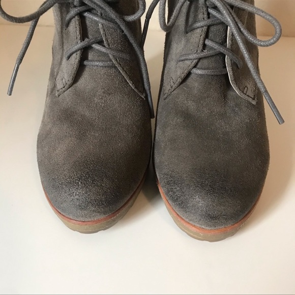 Ann Taylor booties - Picture 4 of 4